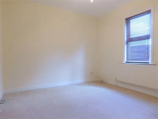 Pole Hill Road, Uxbridge, Greater London, UB10 0PZ, photo 9