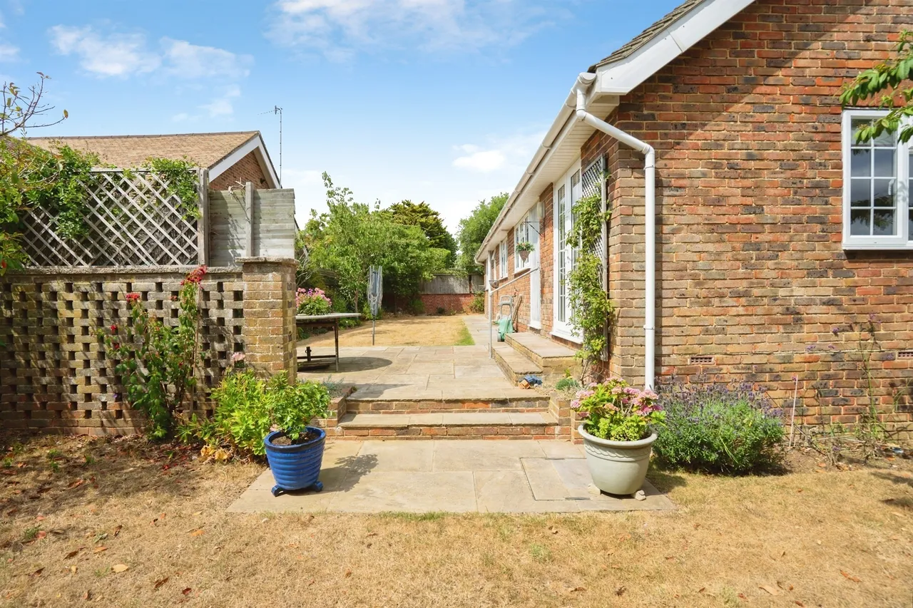 St. Peters Road, Seaford, BN25, photo 18