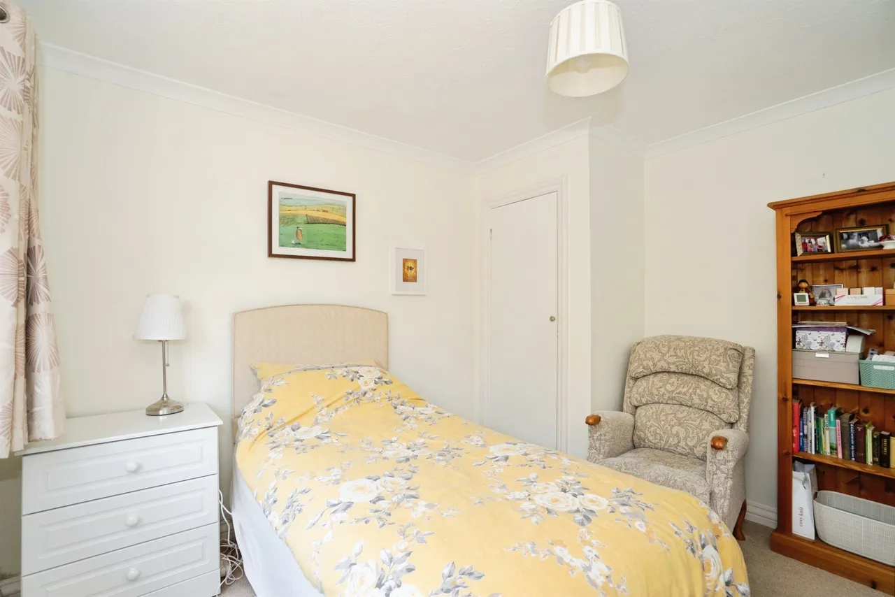 St. Peters Road, Seaford, BN25, photo 12