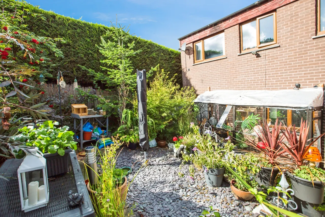3 bed house for sale — Ravenstone Drive, Halifax