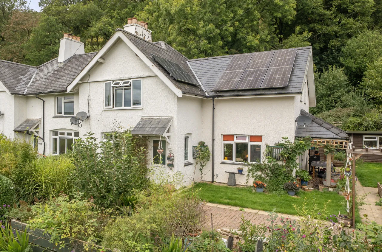 4 bed house for sale, Llanwrin, Machynlleth
