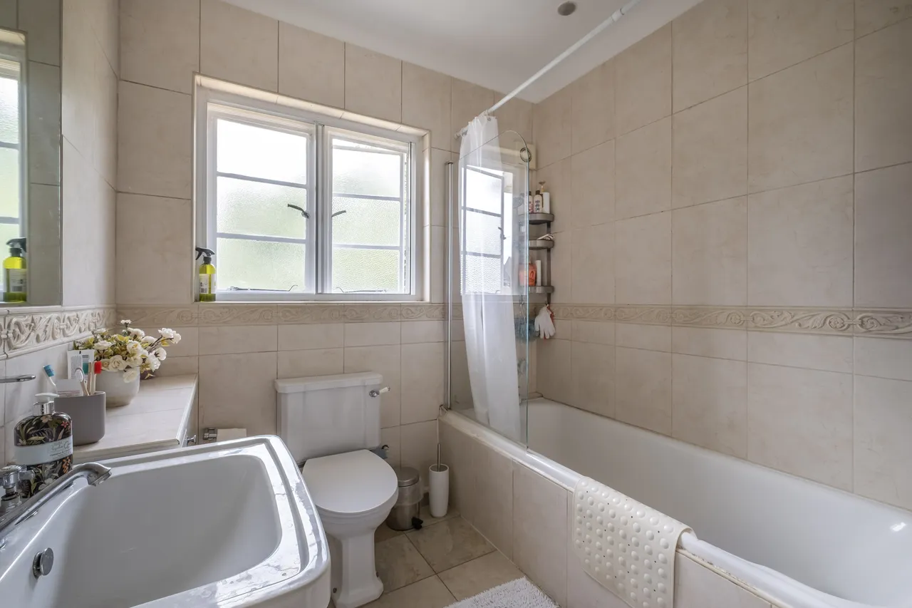 Roehampton Close, London, SW15, photo 10