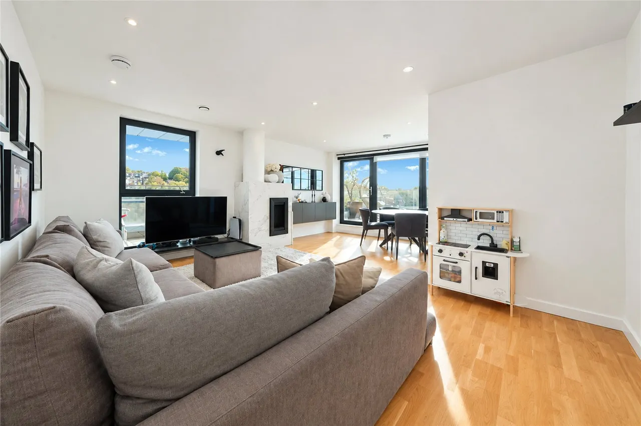 Hawthorne Crescent, London, SE10, photo 7