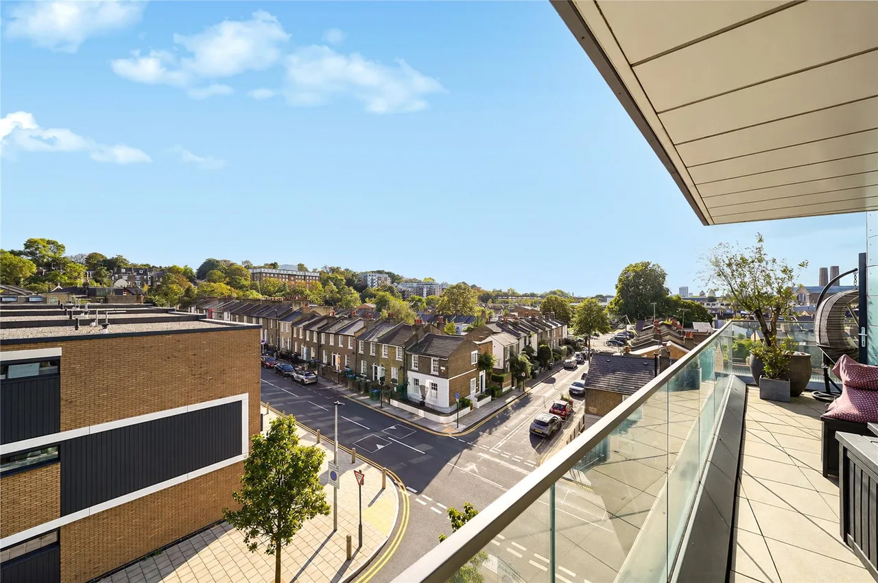 Hawthorne Crescent, London, SE10, photo 16