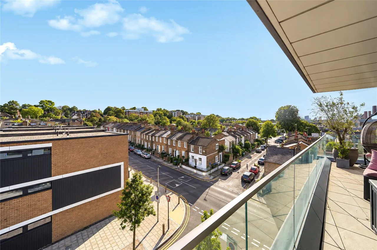 Hawthorne Crescent, London, SE10, photo 17