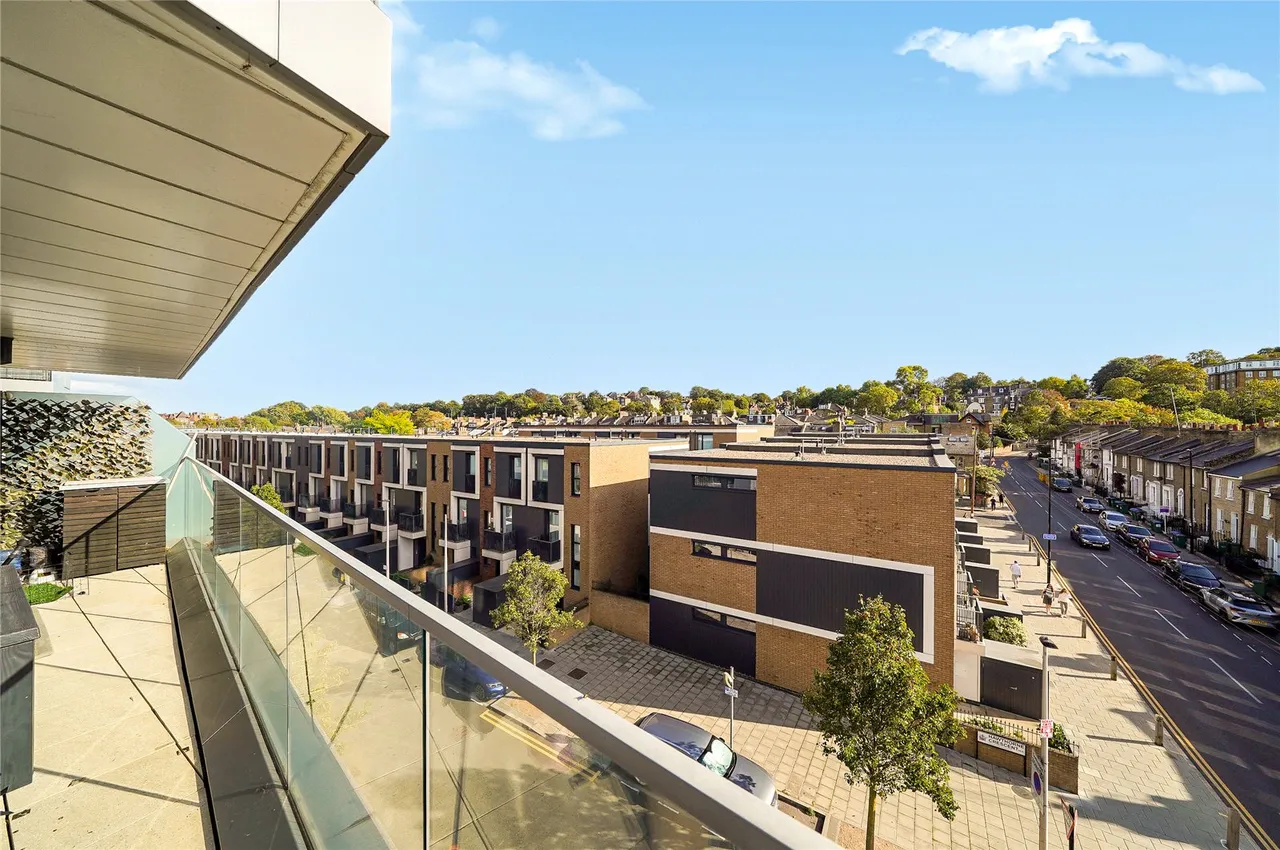 Hawthorne Crescent, London, SE10, photo 18