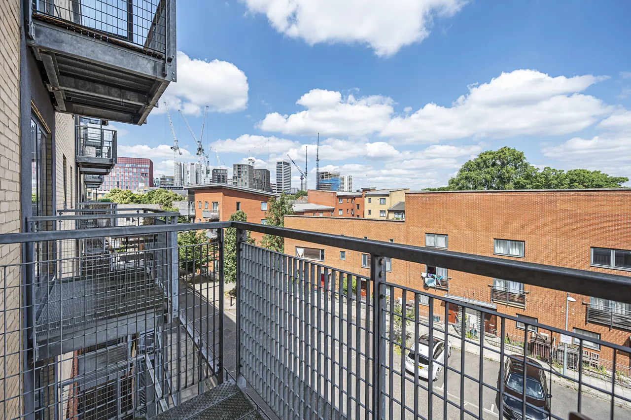 2 bed flat to rent — 36 Kings Quarter Apartments, 170 Copenhagen Street, London