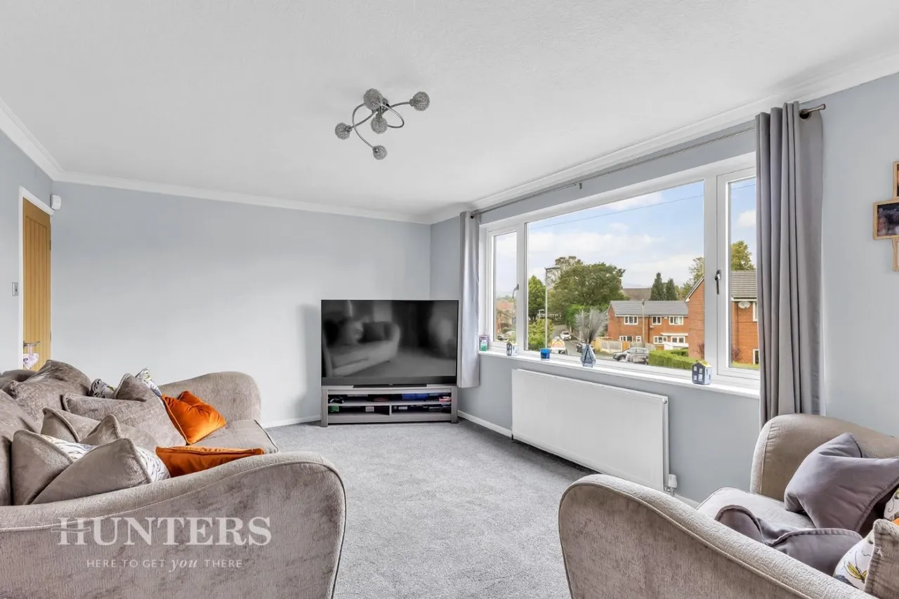 Whittaker Drive, Smithy Bridge, OL15, photo 5