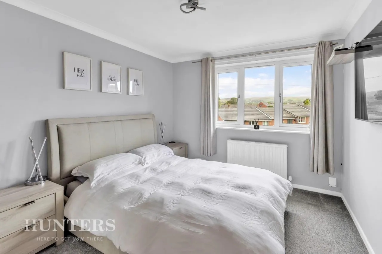 Whittaker Drive, Smithy Bridge, OL15, photo 11