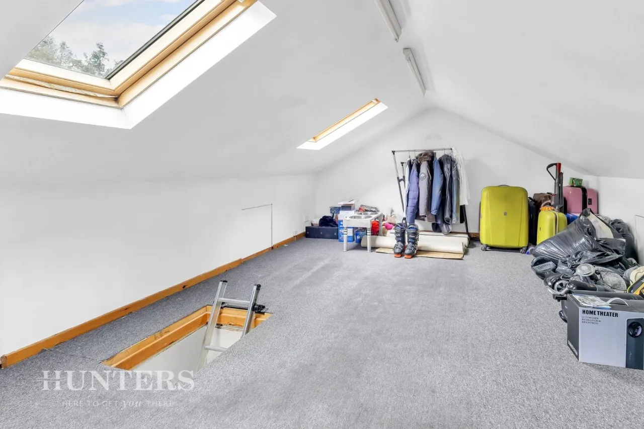 Whittaker Drive, Smithy Bridge, OL15, photo 14