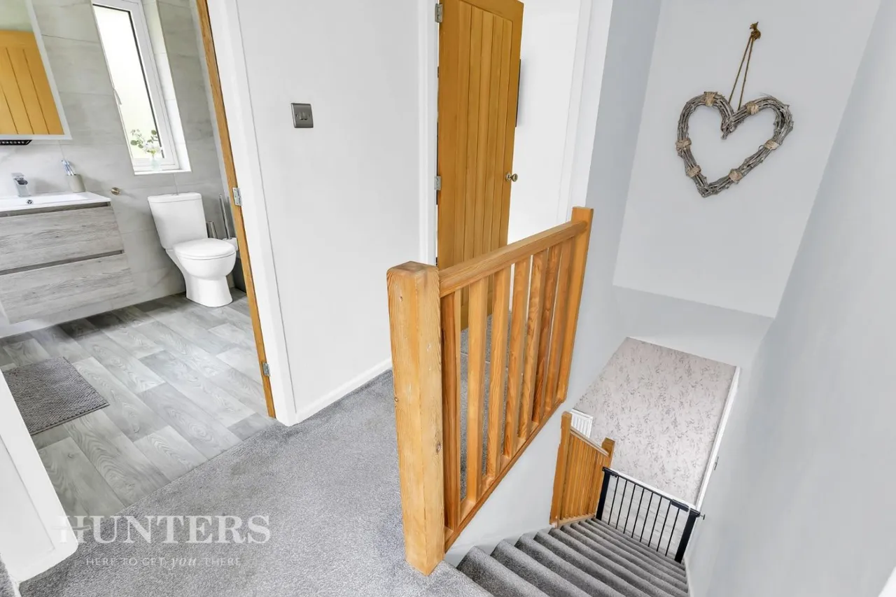 Whittaker Drive, Smithy Bridge, OL15, photo 10