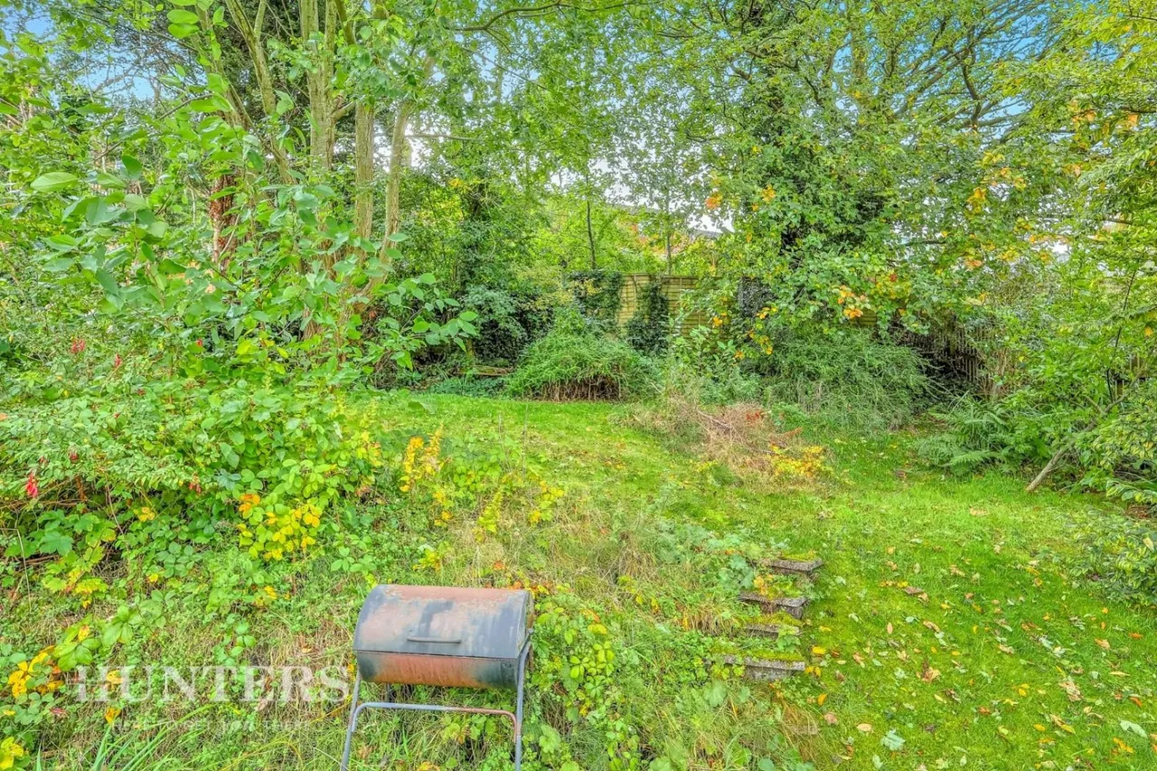 Whittaker Drive, Smithy Bridge, OL15, photo 18
