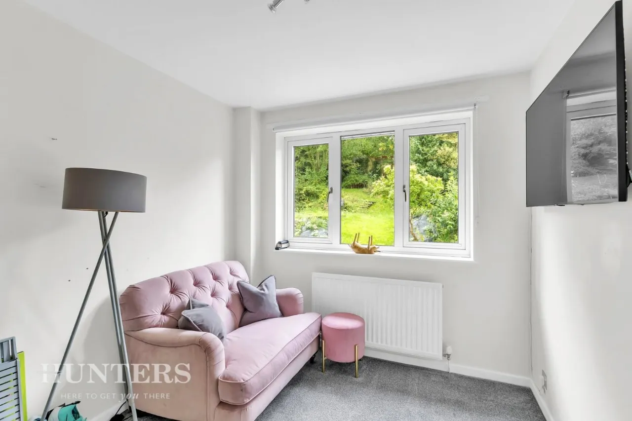 Whittaker Drive, Smithy Bridge, OL15, photo 12