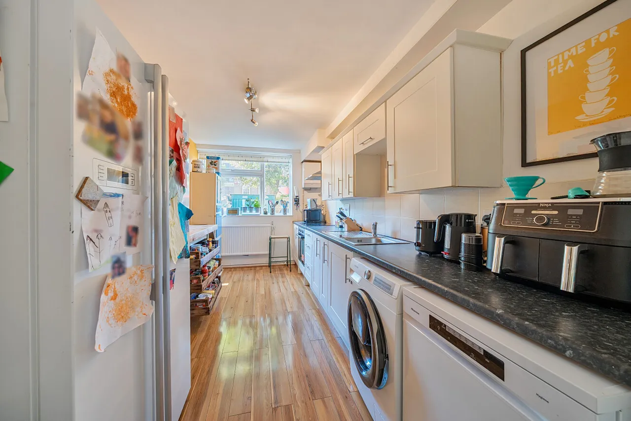 Neville Close, Peckham, SE15, photo 17