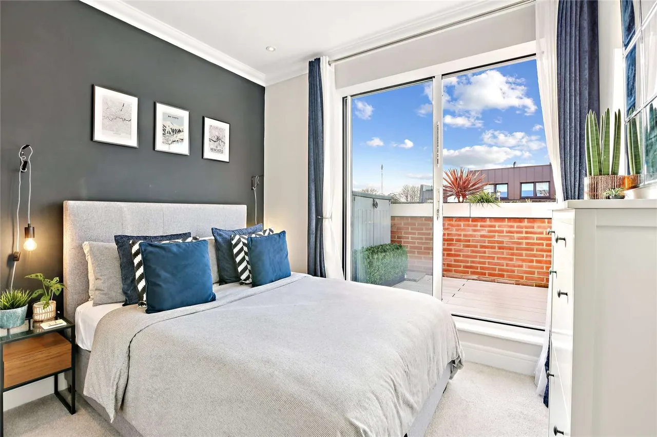 Heathfield Road, London, W3 8EL, photo 5