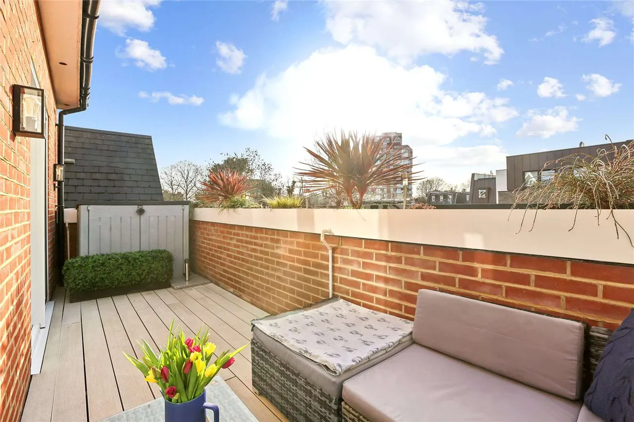 Heathfield Road, London, W3 8EL, photo 2