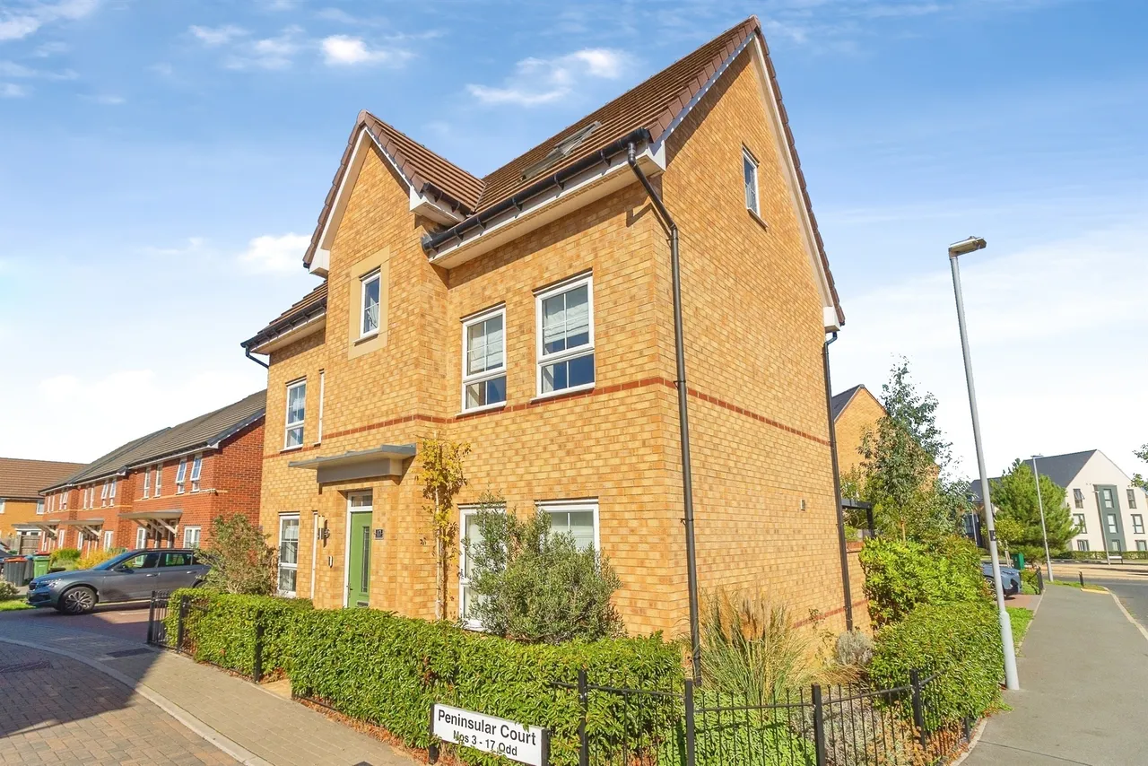 Peninsular Court, Brooklands, MK10, photo 16