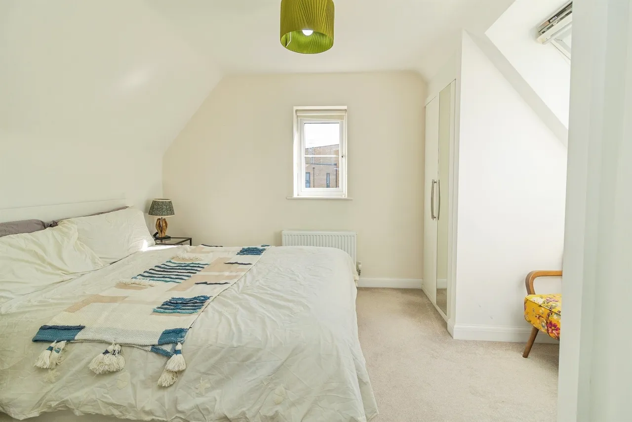 Peninsular Court, Brooklands, MK10, photo 9