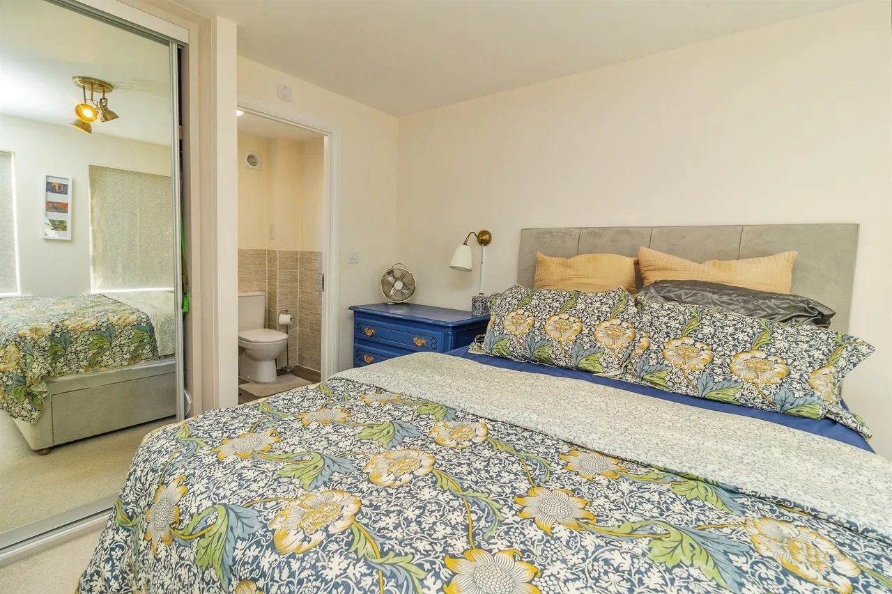 Peninsular Court, Brooklands, MK10, photo 12