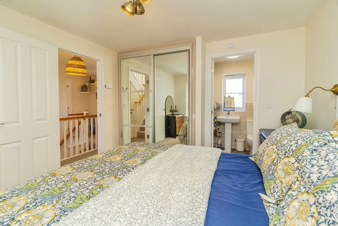 Peninsular Court, Brooklands, MK10, photo 11