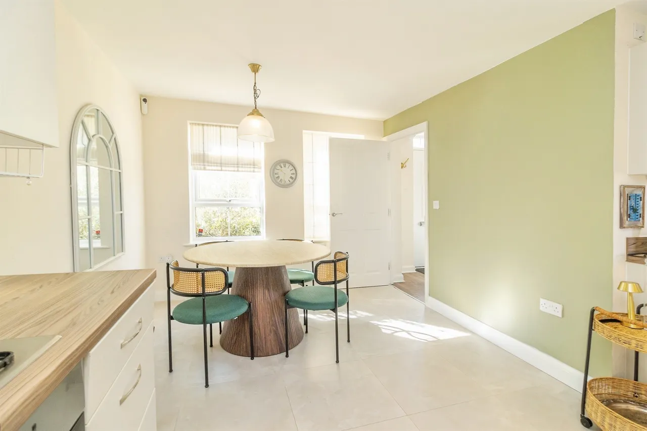 Peninsular Court, Brooklands, MK10, photo 14