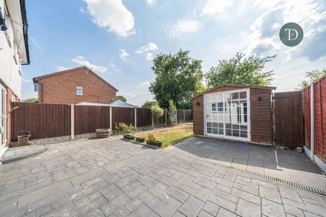 Apple Tree Grove, Great Sutton, CH66 2XF, photo 21