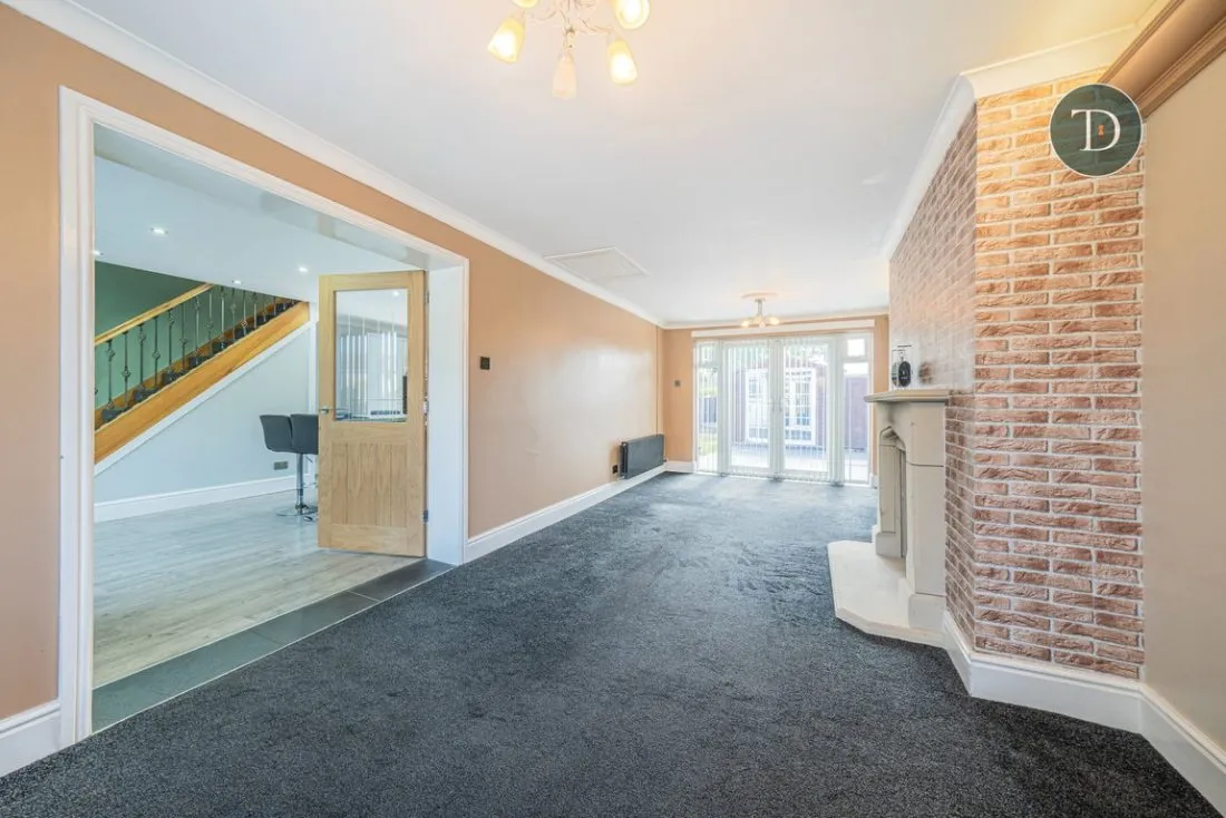 Apple Tree Grove, Great Sutton, CH66 2XF, photo 8