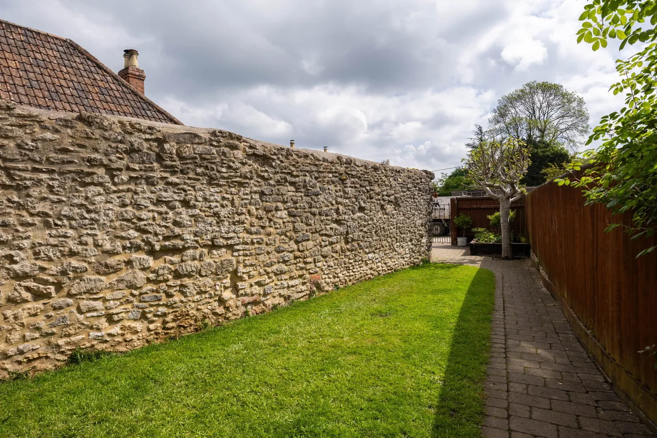 High Street, Nunney, BA11, photo 36