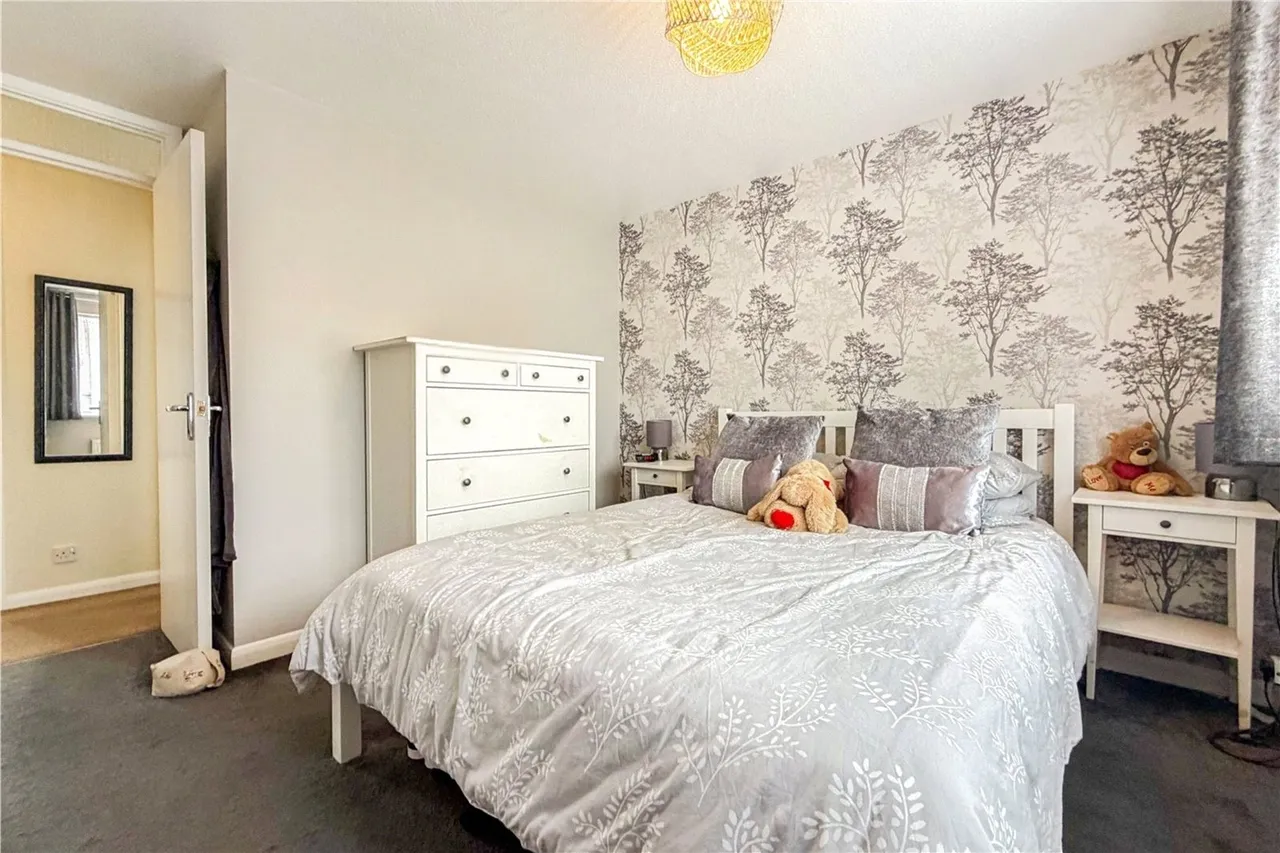 Brindle Close, Aldershot, Hampshire, GU11 3UF, photo 7