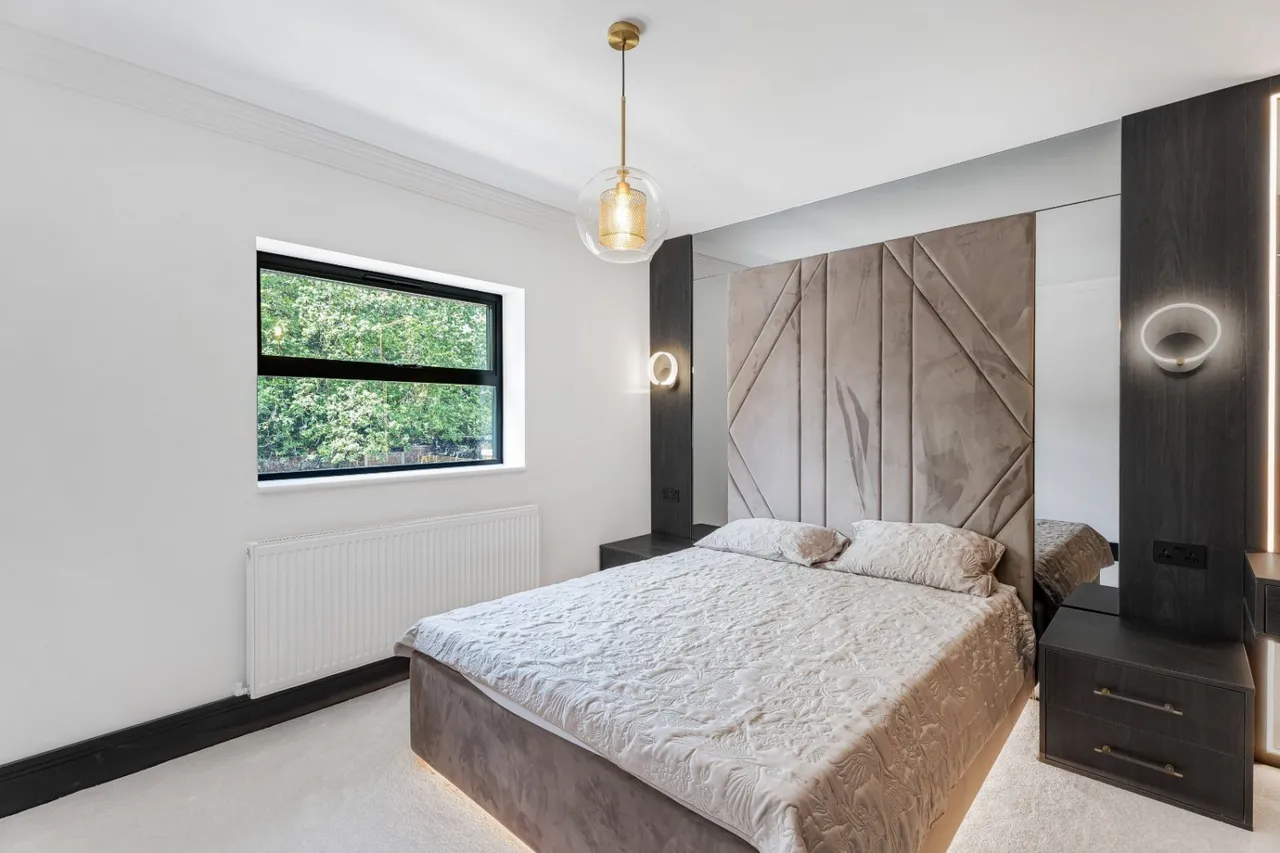 Pipers Green Lane, Edgware, HA8, photo 22