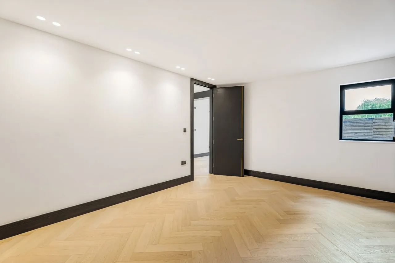 Pipers Green Lane, Edgware, HA8, photo 9