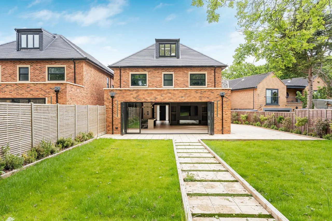 Pipers Green Lane, Edgware, HA8, photo 28