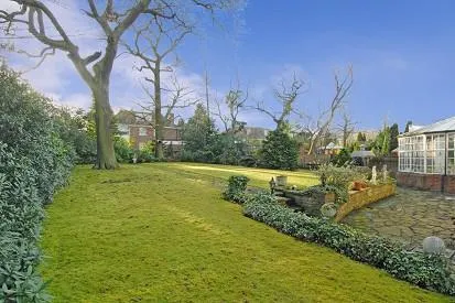 The Bishops Avenue, London, N2, photo 6