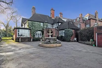 The Bishops Avenue, London, N2, photo 4
