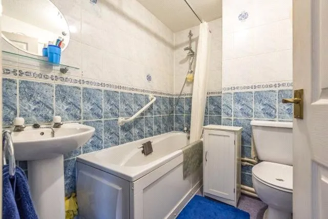 Armadale Court, Reading, RG30, photo 8