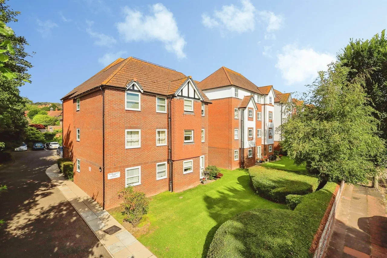 1 bed flat for sale, Granville Road, Eastbourne, BN20