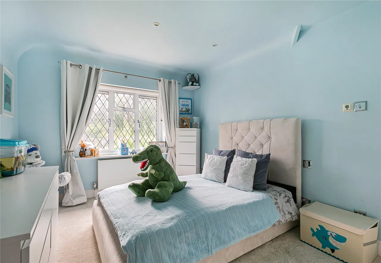 Beech Hill Avenue, Hadley Wood, EN4 0LN, photo 19