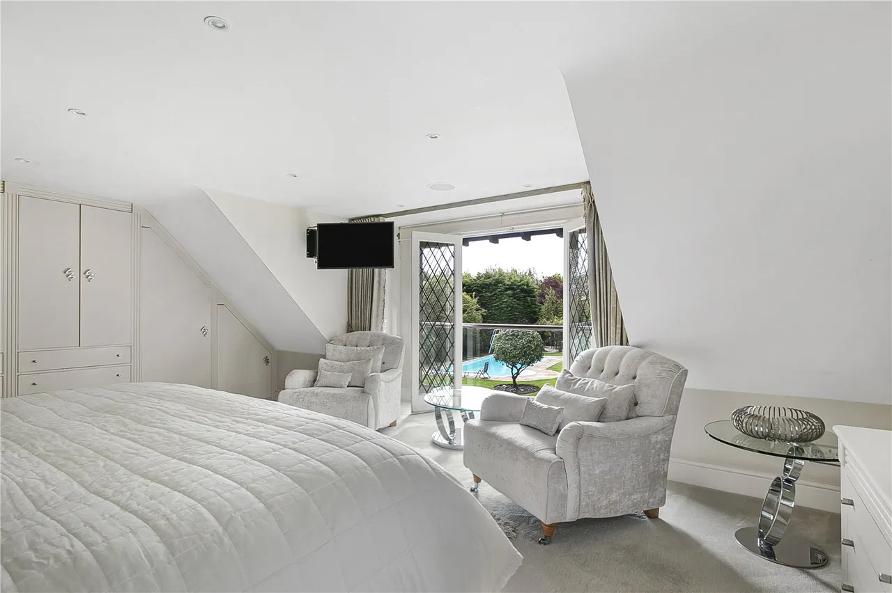 Beech Hill Avenue, Hadley Wood, EN4 0LN, photo 12