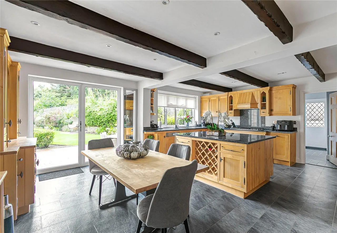 Beech Hill Avenue, Hadley Wood, EN4 0LN, photo 9