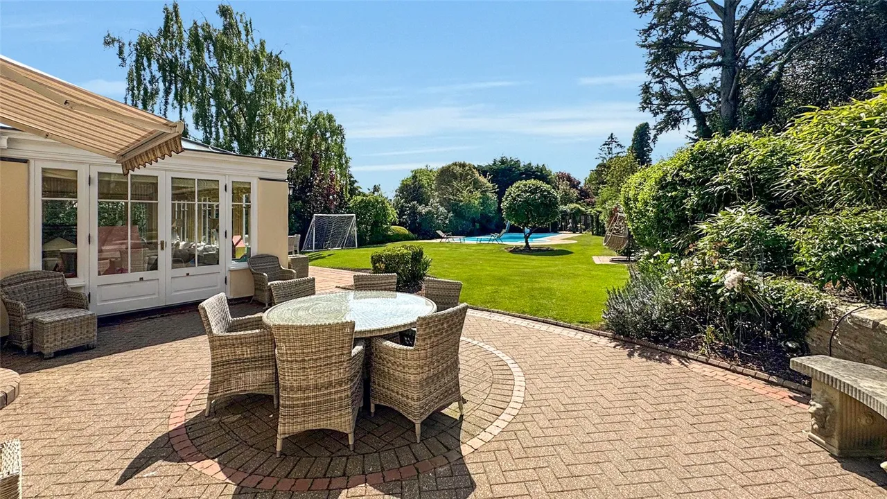 Beech Hill Avenue, Hadley Wood, EN4 0LN, photo 25