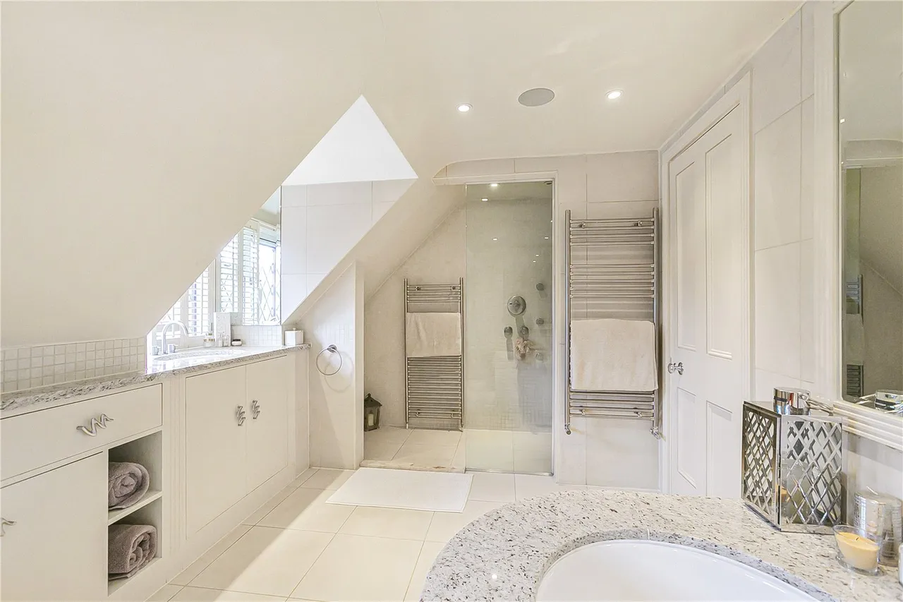 Beech Hill Avenue, Hadley Wood, EN4 0LN, photo 15