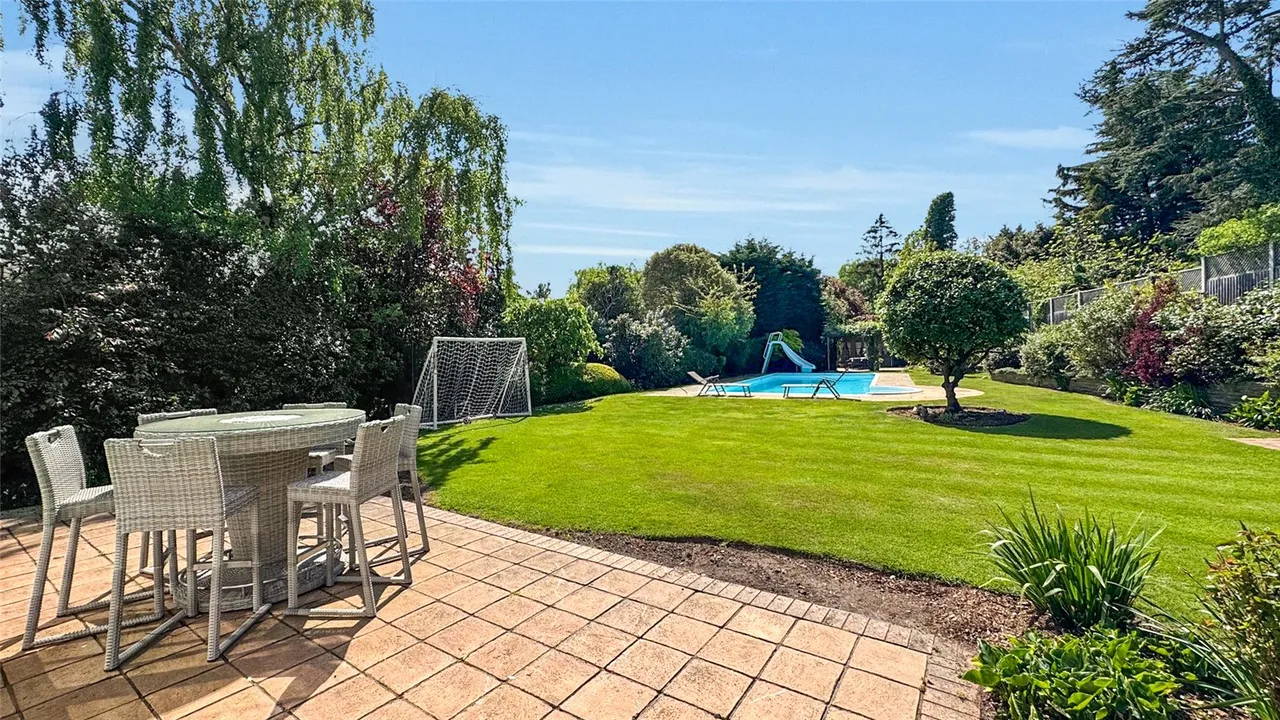 Beech Hill Avenue, Hadley Wood, EN4 0LN, photo 27