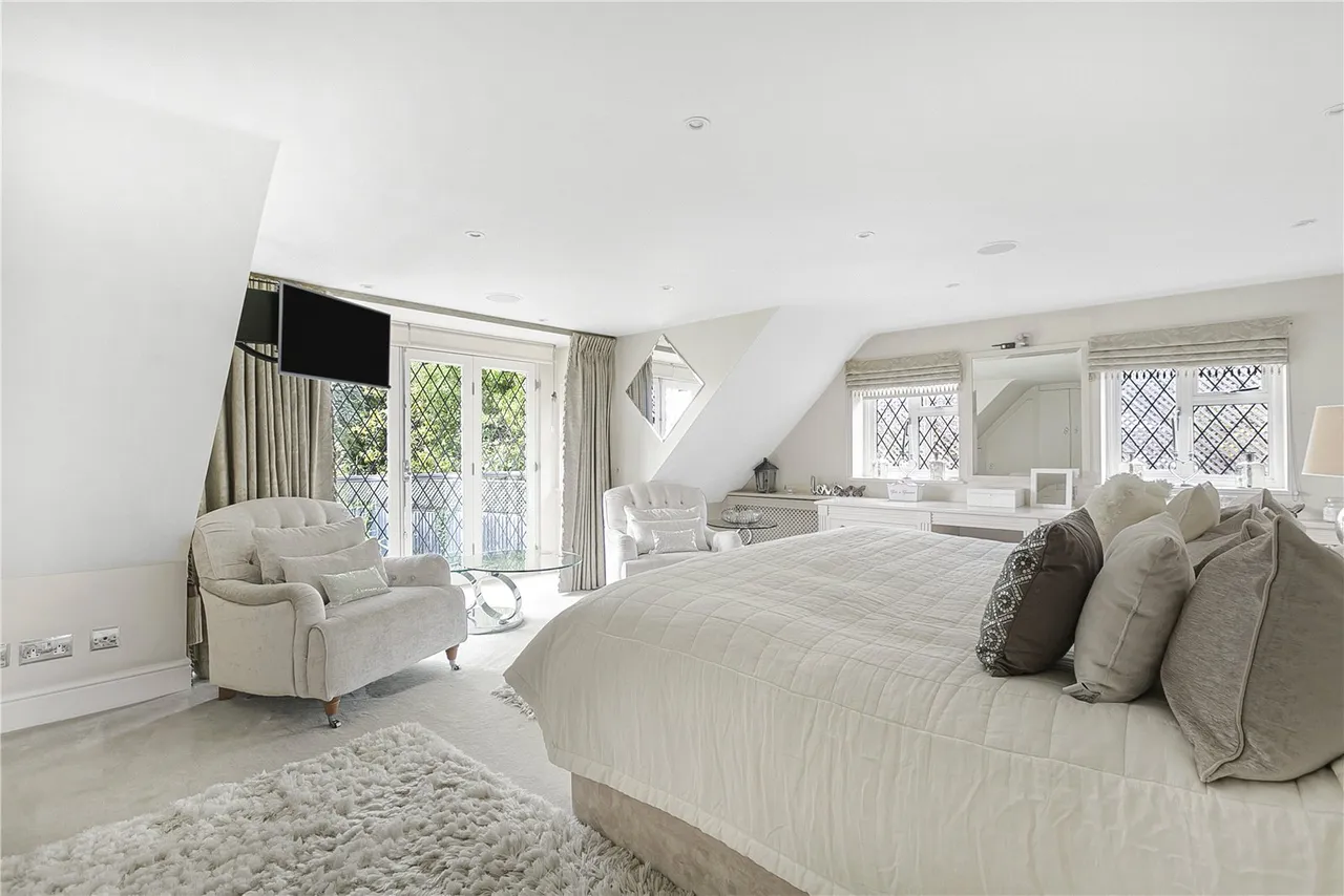 Beech Hill Avenue, Hadley Wood, EN4 0LN, photo 10