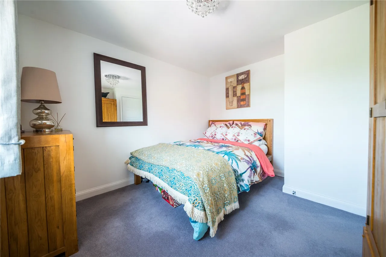 Westbury, photo 9