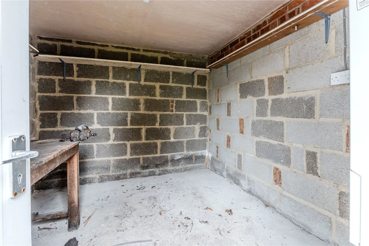 Back Lane, Guiseley, LS20, photo 11