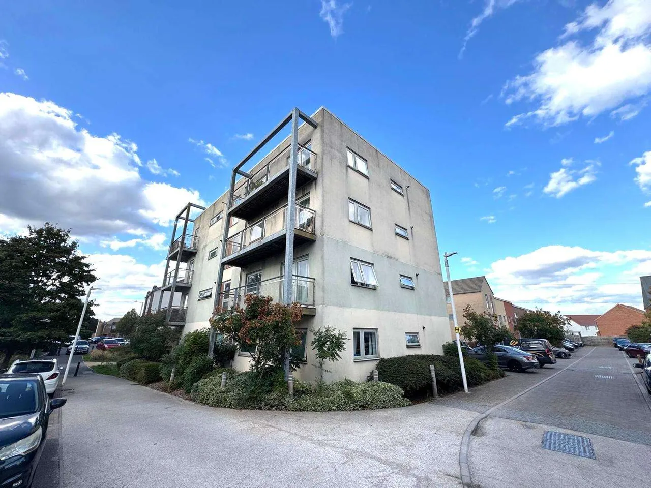 2 bed flat to rent, Hyde Grove, Dartford, DA1