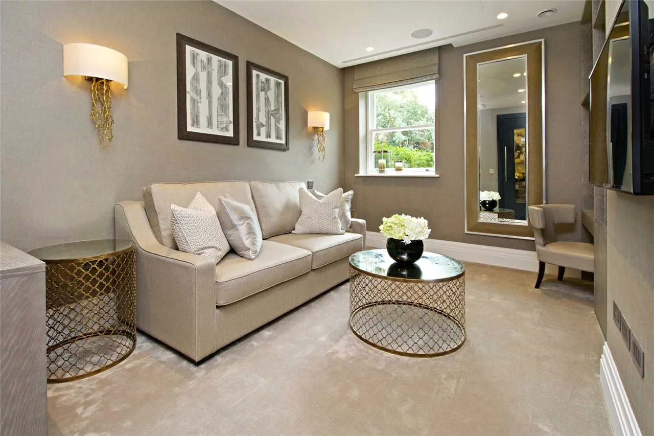 Camlet Way, Hadley Wood, Hertfordshire, EN4 0NX, photo 14