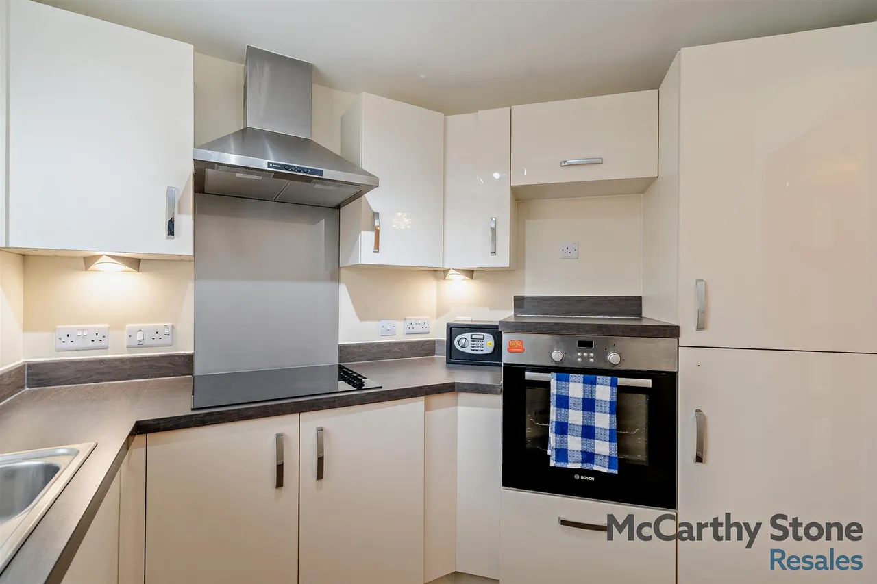 Station Road, Poulton-Le-Fylde, FY6, photo 13