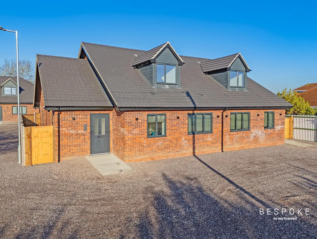 Hubbard Close, Hornchurch, RM11, photo 2
