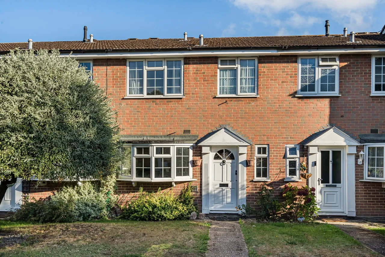 Waters Drive, Staines-upon-Thames, TW18, photo 14